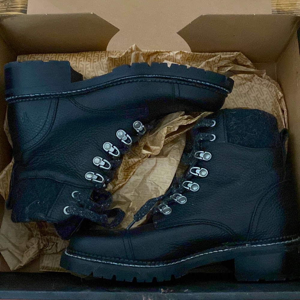 Frye Leather Ella Hiker boots- NWB